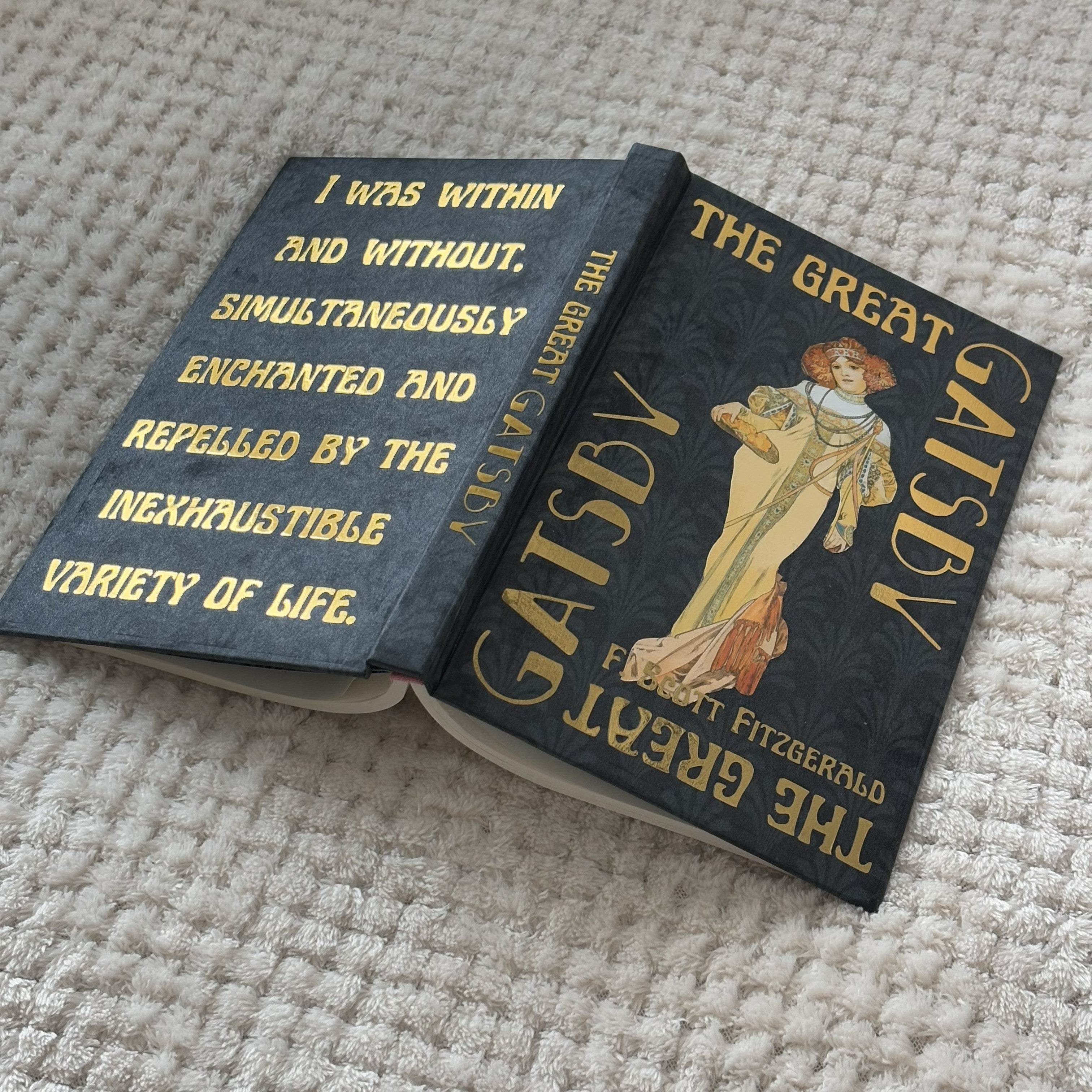 The Great Gatsby Rebound Book: Special Edition Gold Foil Cover