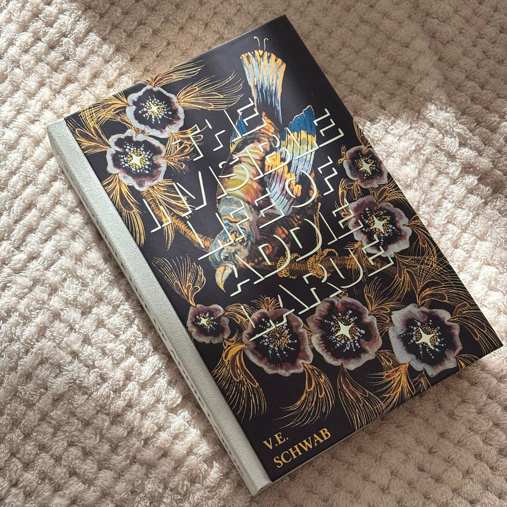 The Invisible Life of Addie LaRue V.E. Schwab Rebind glow in the dark